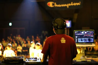 DJ YOUNG MOの活動写真 2